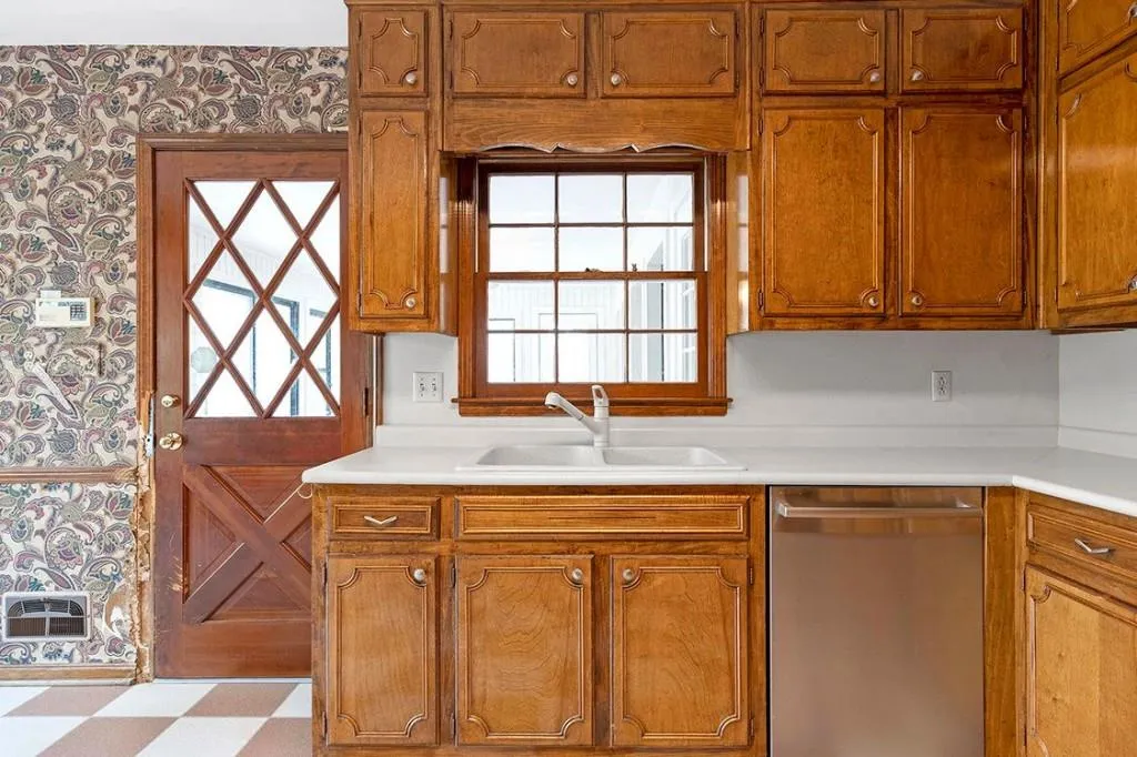 24 Brandon Ridge Drive, Sandy Springs, Georgia 30328, 4 Bedrooms Bedrooms, ,2 BathroomsBathrooms,Residential,Sold,24 Brandon Ridge Drive,7024082