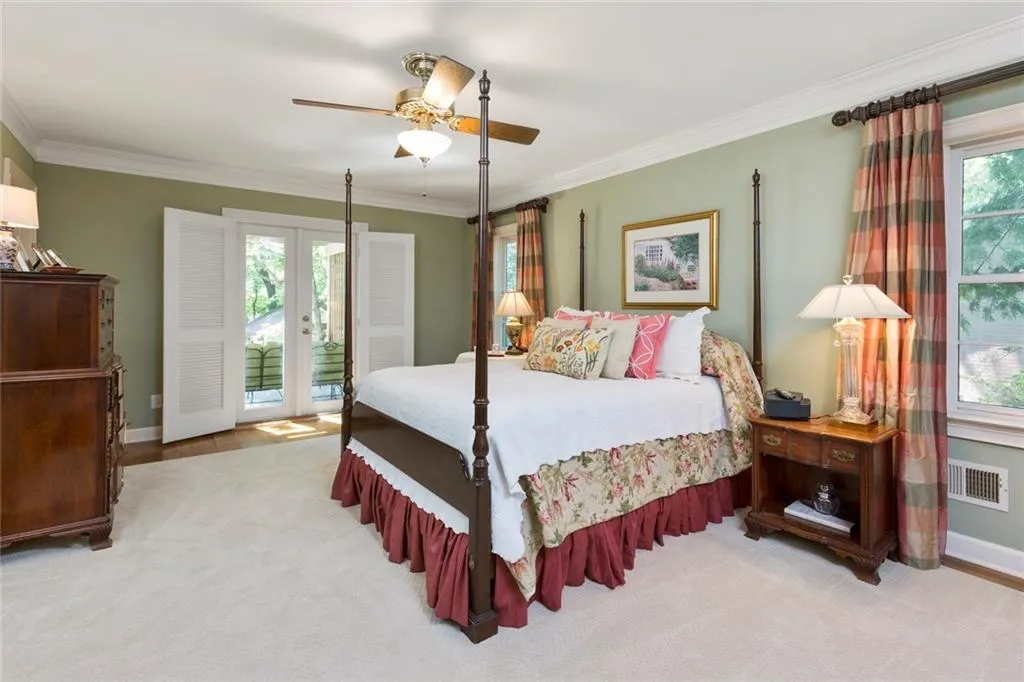4770 Powers Ferry Road, Sandy Springs, Georgia 30327, 5 Bedrooms Bedrooms, ,4 BathroomsBathrooms,Residential,Sold,4770 Powers Ferry Road,5861163