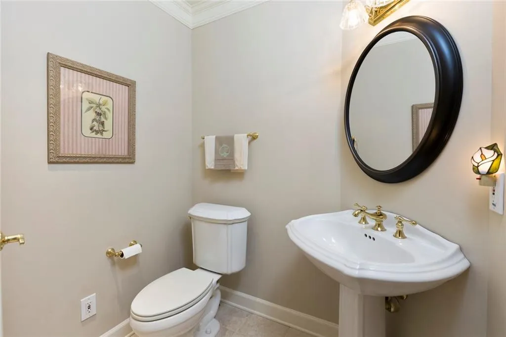 4770 Powers Ferry Road, Sandy Springs, Georgia 30327, 5 Bedrooms Bedrooms, ,4 BathroomsBathrooms,Residential,Sold,4770 Powers Ferry Road,5861163