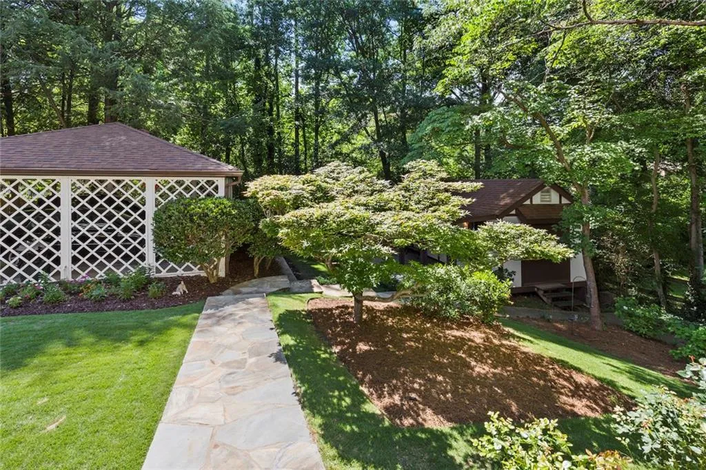 4770 Powers Ferry Road, Sandy Springs, Georgia 30327, 5 Bedrooms Bedrooms, ,4 BathroomsBathrooms,Residential,Sold,4770 Powers Ferry Road,5861163