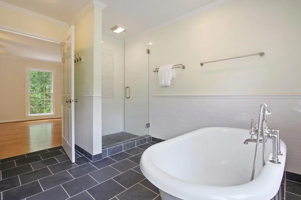 6990 Northgreen Drive, Atlanta, Georgia 30328, 4 Bedrooms Bedrooms, ,3 BathroomsBathrooms,Residential,Sold,6990 Northgreen Drive,6022956