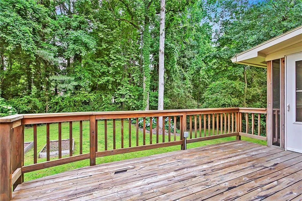 6990 Northgreen Drive, Atlanta, Georgia 30328, 4 Bedrooms Bedrooms, ,3 BathroomsBathrooms,Residential,Sold,6990 Northgreen Drive,6022956