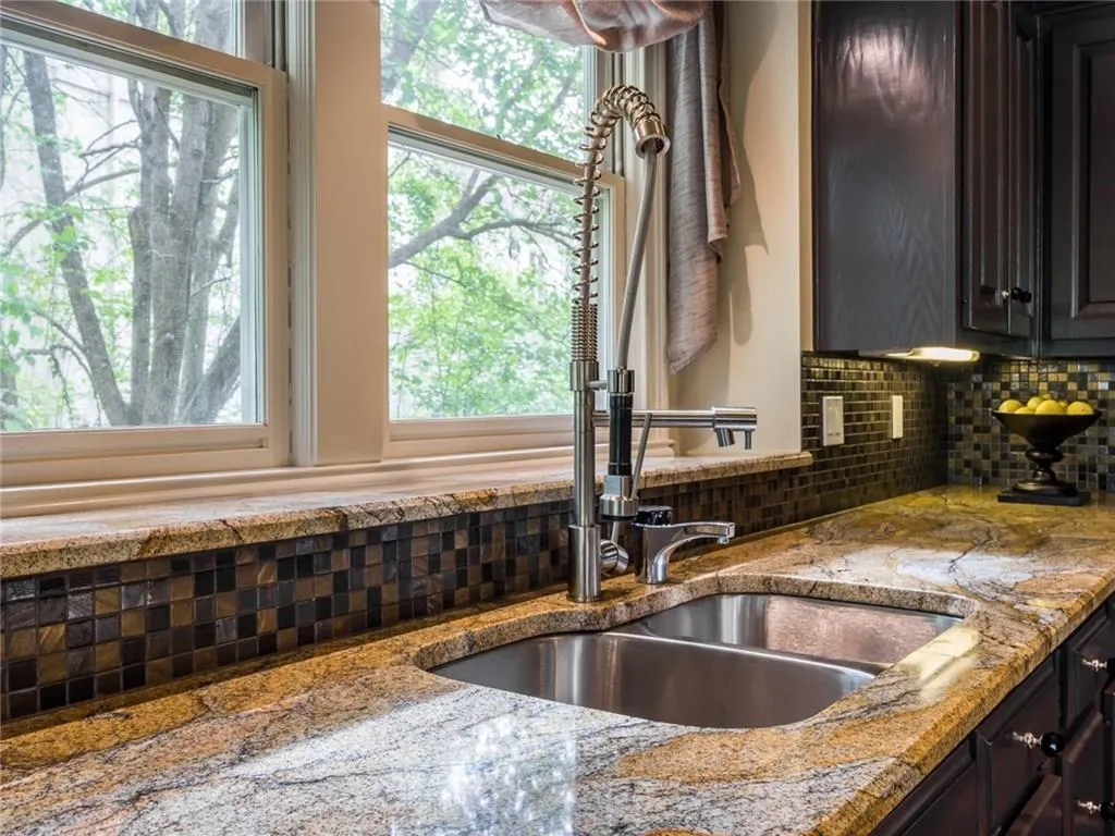 265 Gold Creek Court, Sandy Springs, Georgia 30350, 5 Bedrooms Bedrooms, ,4 BathroomsBathrooms,Residential,Sold,265 Gold Creek Court,5677714