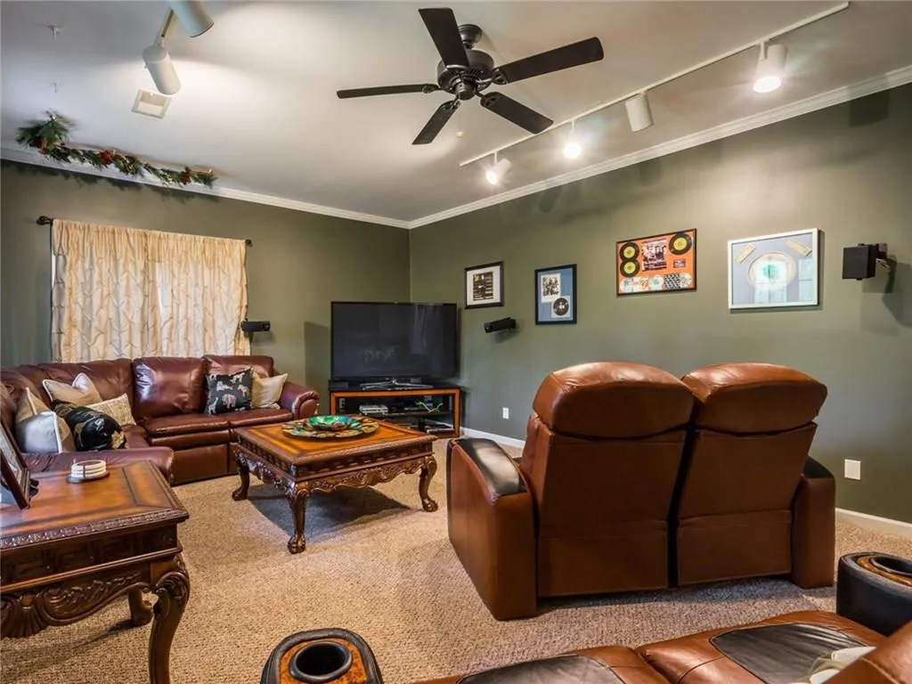 265 Gold Creek Court, Sandy Springs, Georgia 30350, 5 Bedrooms Bedrooms, ,4 BathroomsBathrooms,Residential,Sold,265 Gold Creek Court,5677714