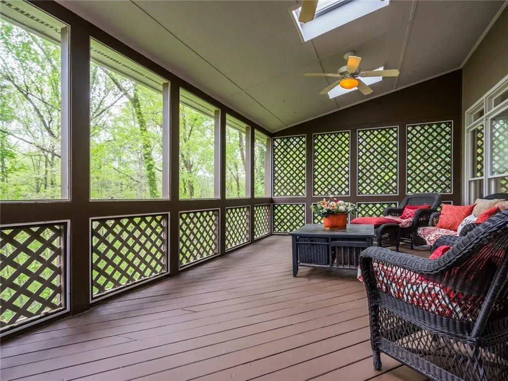 265 Gold Creek Court, Sandy Springs, Georgia 30350, 5 Bedrooms Bedrooms, ,4 BathroomsBathrooms,Residential,Sold,265 Gold Creek Court,5677714