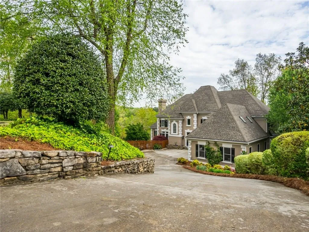 265 Gold Creek Court, Sandy Springs, Georgia 30350, 5 Bedrooms Bedrooms, ,4 BathroomsBathrooms,Residential,Sold,265 Gold Creek Court,5677714