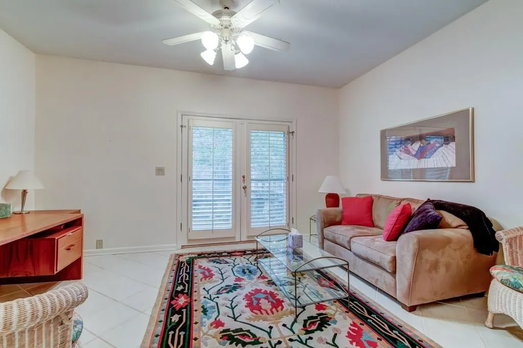 220 River Court Parkway, Sandy Springs, Georgia 30328, 4 Bedrooms Bedrooms, ,5 BathroomsBathrooms,Residential,Sold,220 River Court Parkway,5983628