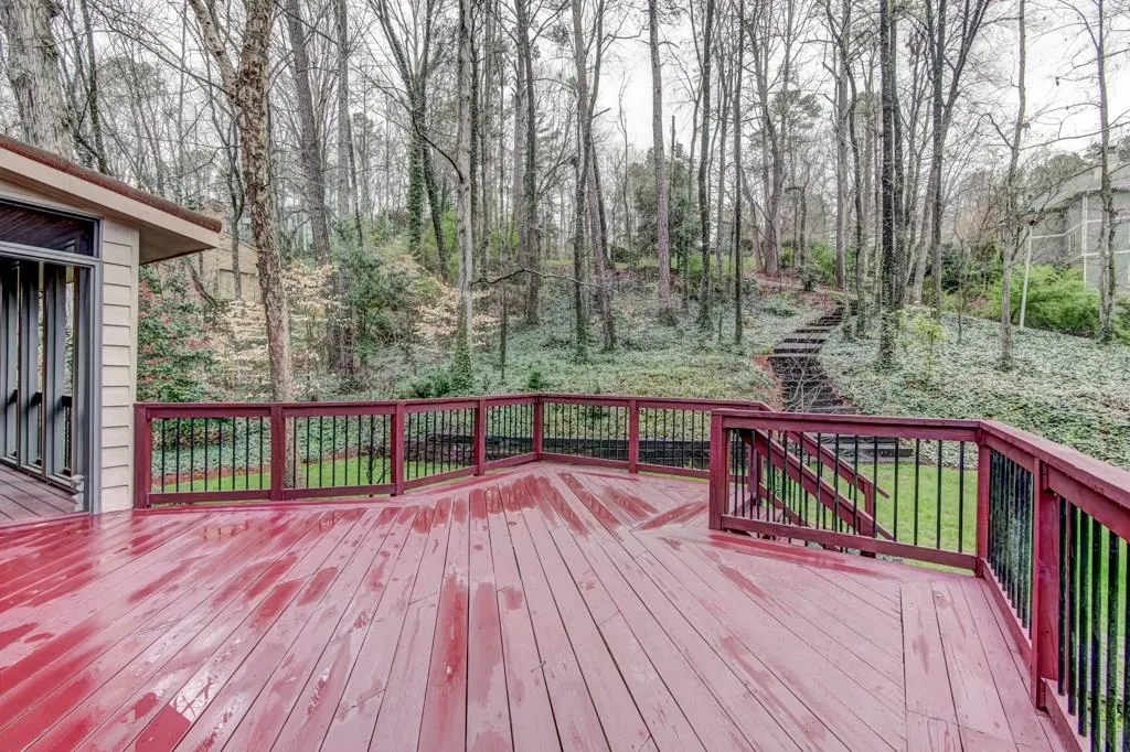 220 River Court Parkway, Sandy Springs, Georgia 30328, 4 Bedrooms Bedrooms, ,5 BathroomsBathrooms,Residential,Sold,220 River Court Parkway,5983628
