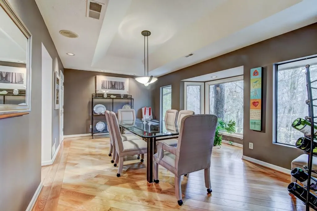 220 River Court Parkway, Sandy Springs, Georgia 30328, 4 Bedrooms Bedrooms, ,5 BathroomsBathrooms,Residential,Sold,220 River Court Parkway,5983628
