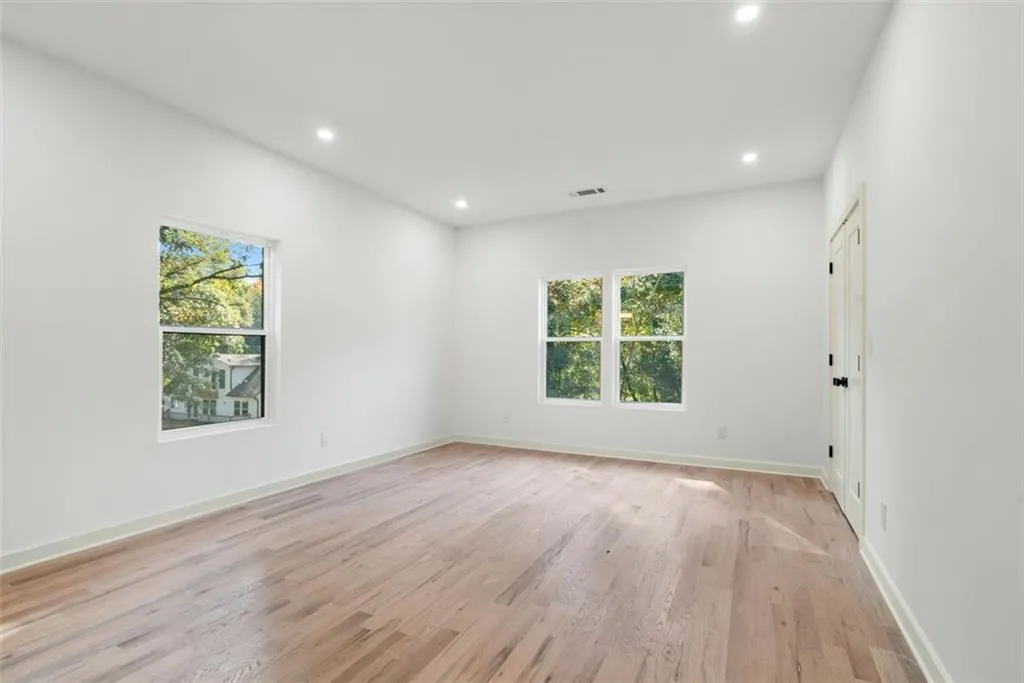 1695 North Avenue Nw, Atlanta, Georgia 30318, 4 Bedrooms Bedrooms, ,3 BathroomsBathrooms,Residential,For Sale,1695 North Avenue Nw,7480294