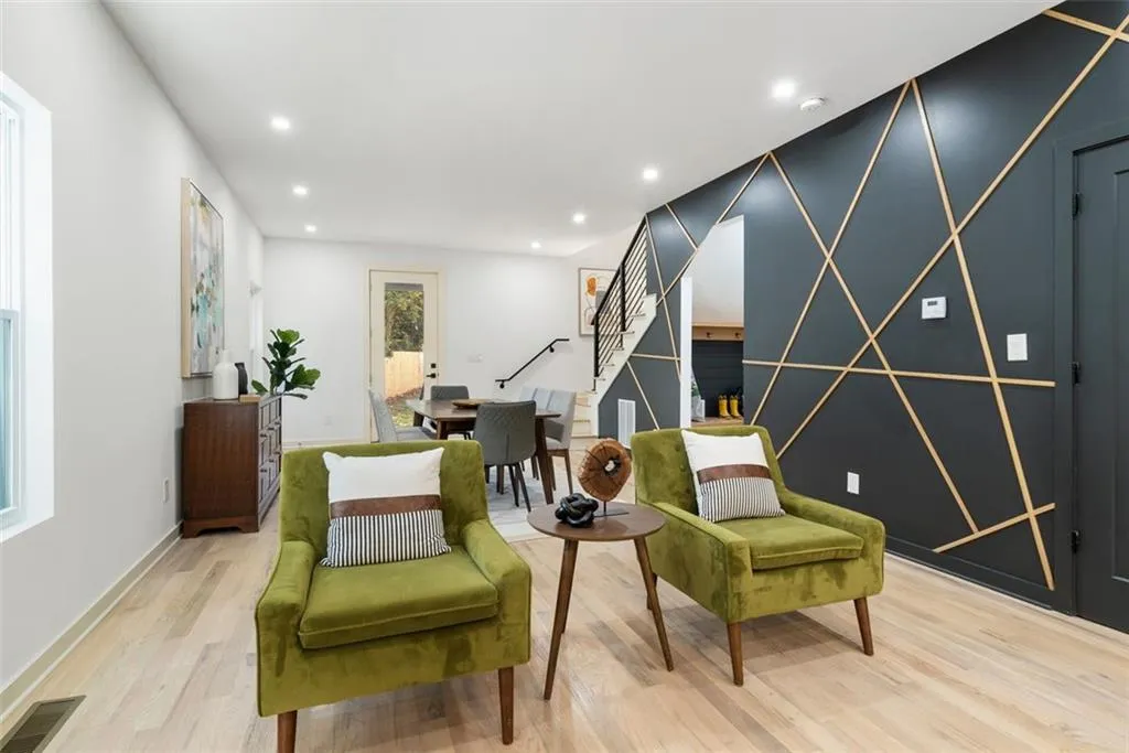 1695 North Avenue Nw, Atlanta, Georgia 30318, 4 Bedrooms Bedrooms, ,3 BathroomsBathrooms,Residential,For Sale,1695 North Avenue Nw,7480294