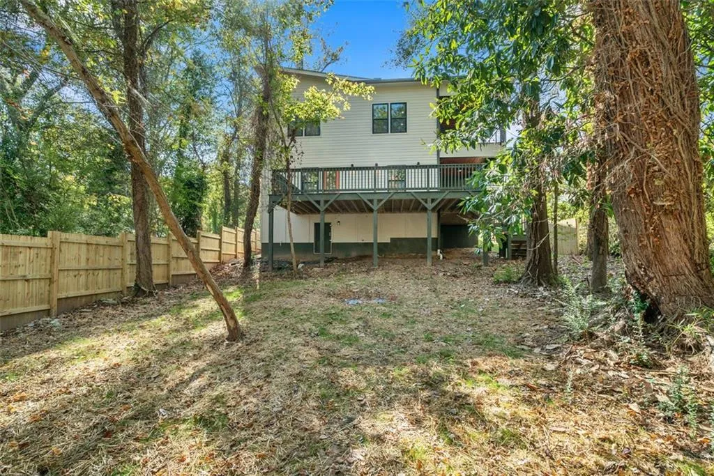 1695 North Avenue Nw, Atlanta, Georgia 30318, 4 Bedrooms Bedrooms, ,3 BathroomsBathrooms,Residential,For Sale,1695 North Avenue Nw,7480294