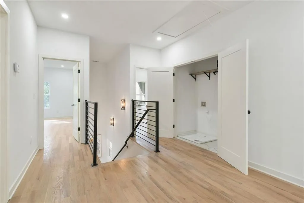 1695 North Avenue Nw, Atlanta, Georgia 30318, 4 Bedrooms Bedrooms, ,3 BathroomsBathrooms,Residential,For Sale,1695 North Avenue Nw,7480294
