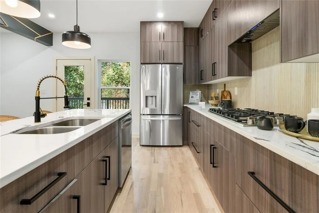 1695 North Avenue Nw, Atlanta, Georgia 30318, 4 Bedrooms Bedrooms, ,3 BathroomsBathrooms,Residential,For Sale,1695 North Avenue Nw,7480294