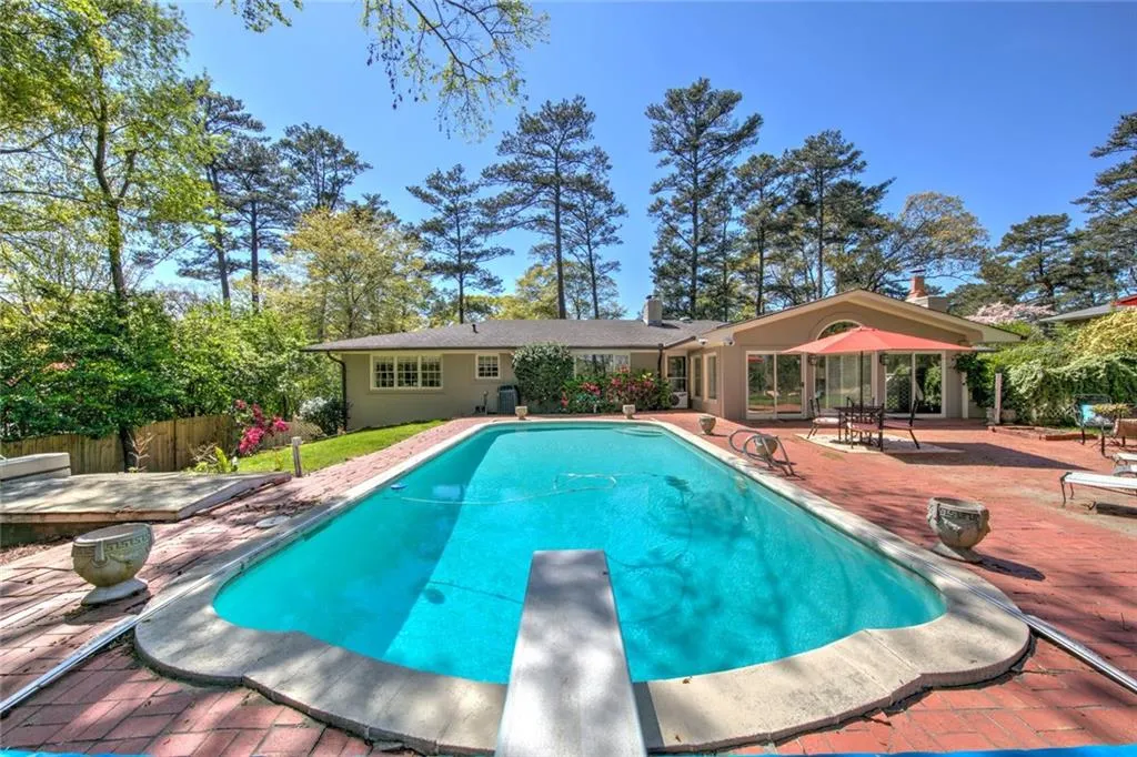 2731 Ridgewood Road Nw, Atlanta, Georgia 30327, 4 Bedrooms Bedrooms, ,3 BathroomsBathrooms,Residential,Sold,2731 Ridgewood Road Nw,5952646
