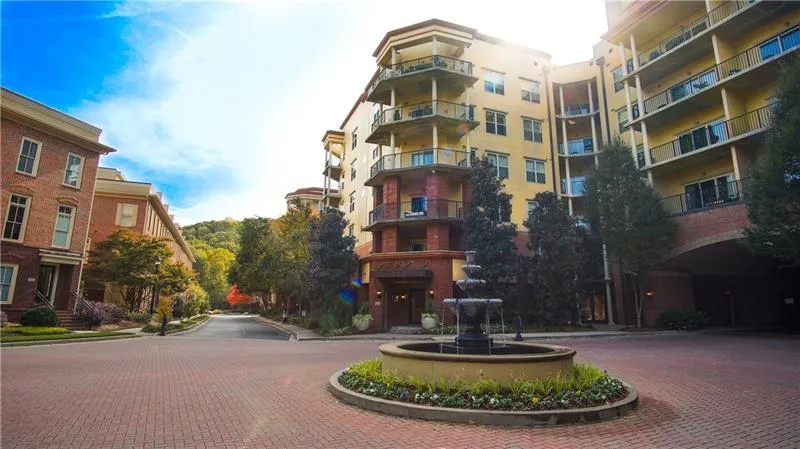 200 River Vista Drive Unit 118, Atlanta, Georgia 30339, 2 Bedrooms Bedrooms, ,2 BathroomsBathrooms,Residential,Sold,200 River Vista Drive Unit 118,6645860