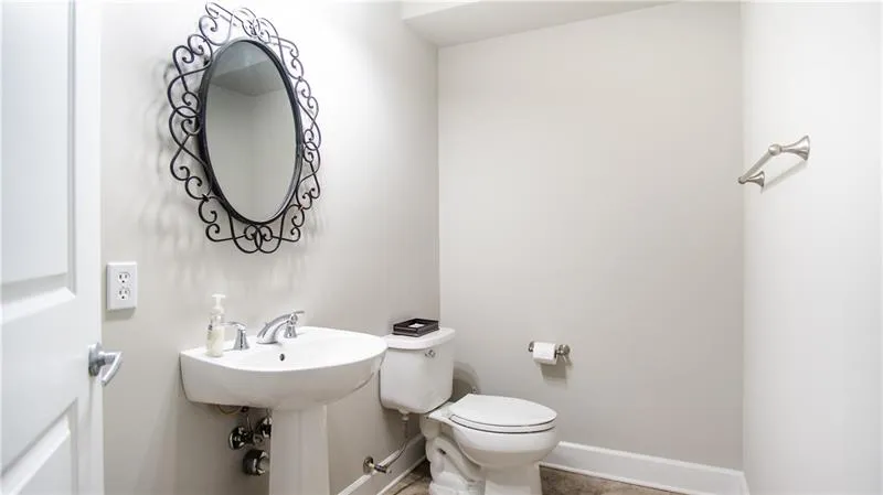 200 River Vista Drive Unit 118, Atlanta, Georgia 30339, 2 Bedrooms Bedrooms, ,2 BathroomsBathrooms,Residential,Sold,200 River Vista Drive Unit 118,6645860