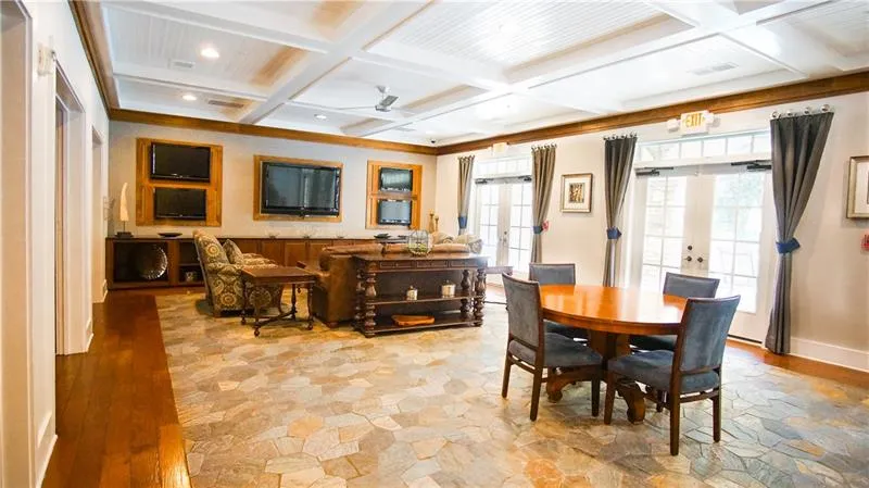 200 River Vista Drive Unit 118, Atlanta, Georgia 30339, 2 Bedrooms Bedrooms, ,2 BathroomsBathrooms,Residential,Sold,200 River Vista Drive Unit 118,6645860