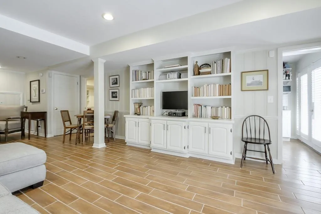 42 Pine Lake Drive, Sandy Springs, Georgia 30327, 4 Bedrooms Bedrooms, ,3 BathroomsBathrooms,Residential,Sold,42 Pine Lake Drive,7038615