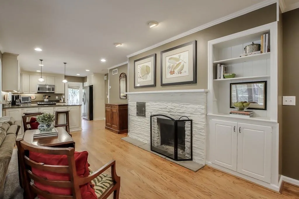 42 Pine Lake Drive, Sandy Springs, Georgia 30327, 4 Bedrooms Bedrooms, ,3 BathroomsBathrooms,Residential,Sold,42 Pine Lake Drive,7038615
