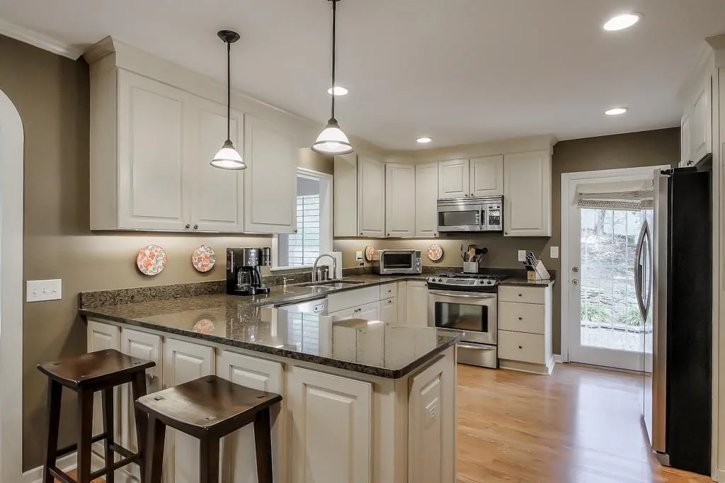 42 Pine Lake Drive, Sandy Springs, Georgia 30327, 4 Bedrooms Bedrooms, ,3 BathroomsBathrooms,Residential,Sold,42 Pine Lake Drive,7038615