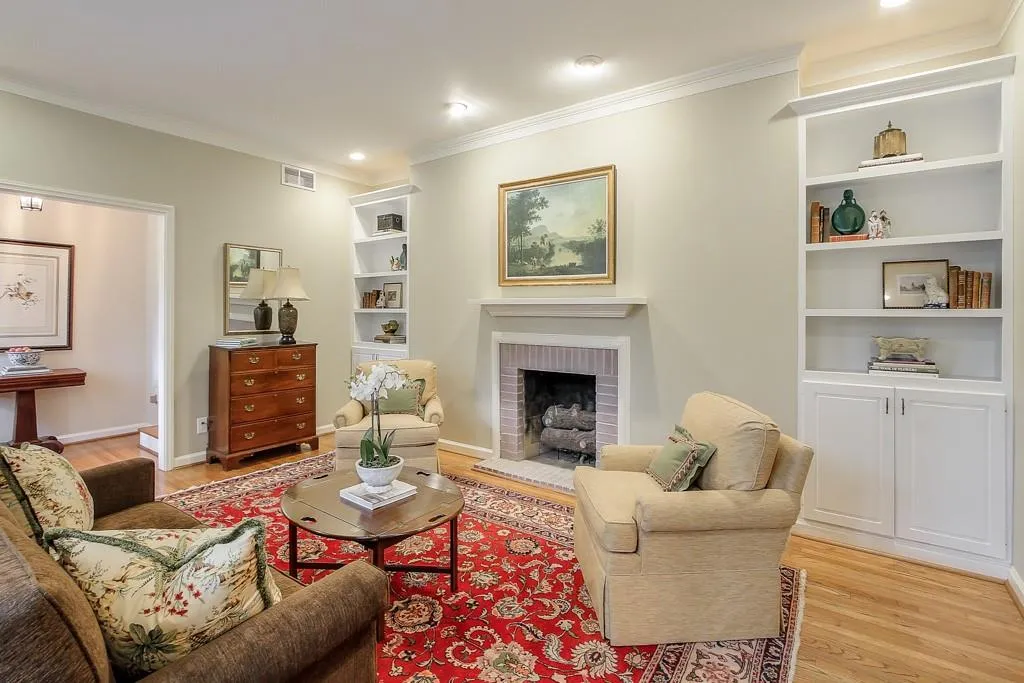 42 Pine Lake Drive, Sandy Springs, Georgia 30327, 4 Bedrooms Bedrooms, ,3 BathroomsBathrooms,Residential,Sold,42 Pine Lake Drive,7038615