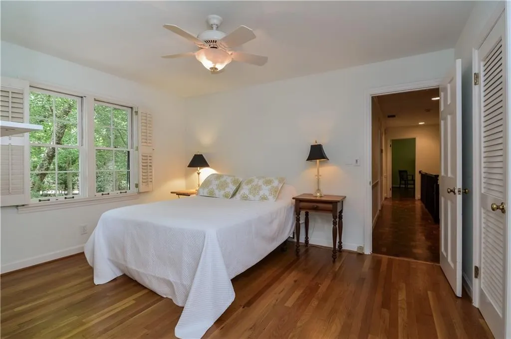 7170 Riverside Way, Sandy Springs, Georgia 30328, 5 Bedrooms Bedrooms, ,3 BathroomsBathrooms,Residential,Sold,7170 Riverside Way,5695041