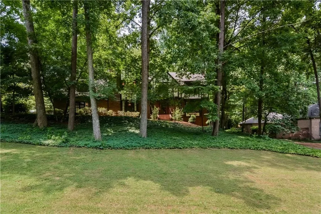7170 Riverside Way, Sandy Springs, Georgia 30328, 5 Bedrooms Bedrooms, ,3 BathroomsBathrooms,Residential,Sold,7170 Riverside Way,5695041