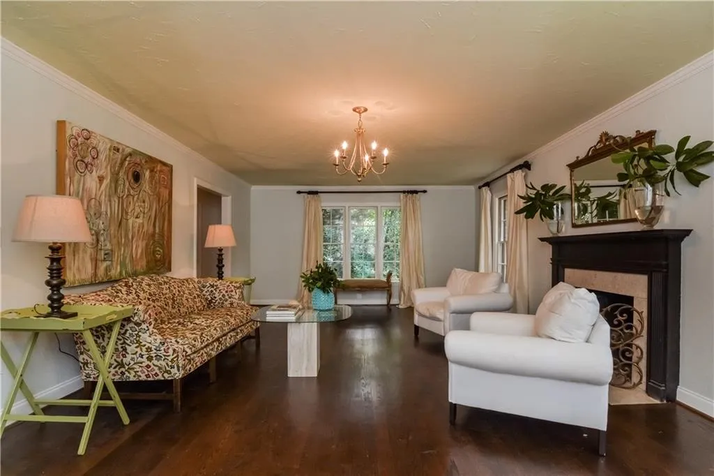 7170 Riverside Way, Sandy Springs, Georgia 30328, 5 Bedrooms Bedrooms, ,3 BathroomsBathrooms,Residential,Sold,7170 Riverside Way,5695041