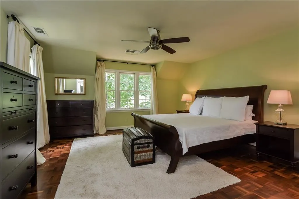 7170 Riverside Way, Sandy Springs, Georgia 30328, 5 Bedrooms Bedrooms, ,3 BathroomsBathrooms,Residential,Sold,7170 Riverside Way,5695041