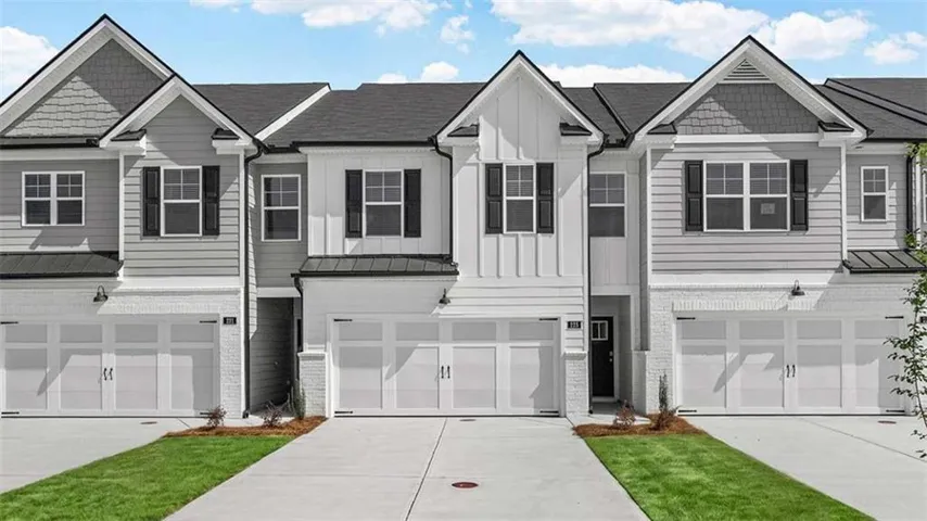 202 Sound Circle, Stockbridge, Georgia 30281