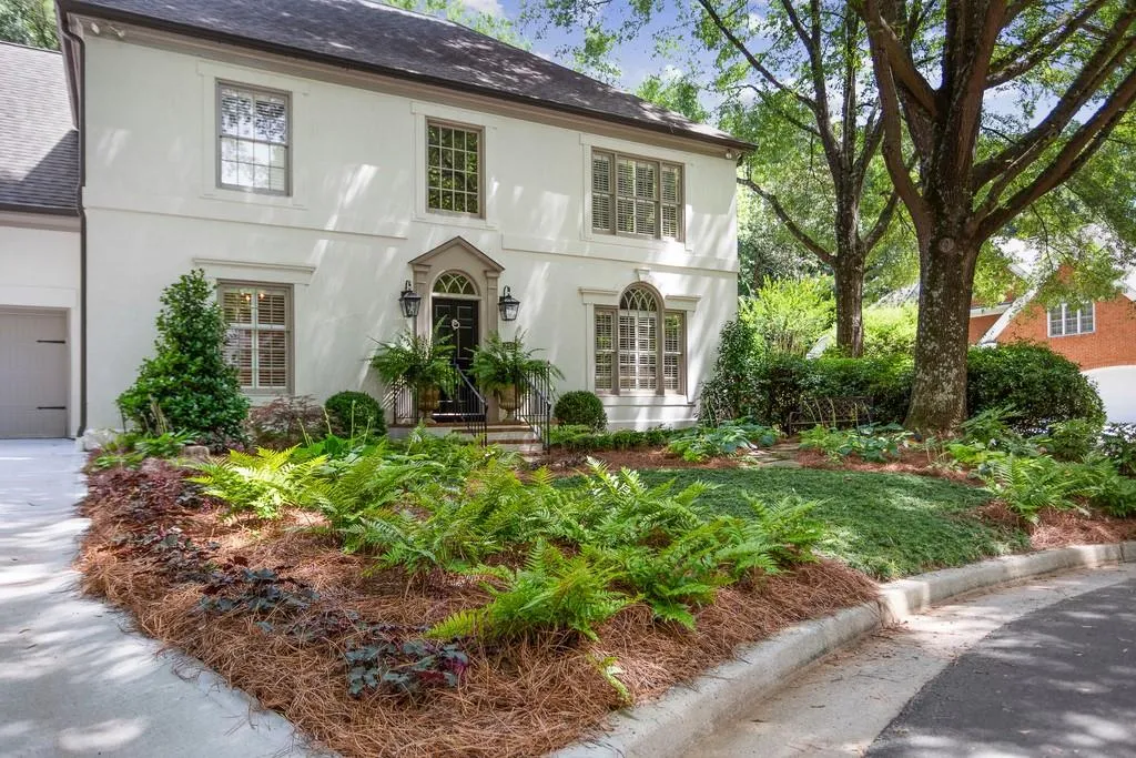 215 Woodchase Close Ne, Sandy Springs, Georgia 30319, 4 Bedrooms Bedrooms, ,4 BathroomsBathrooms,Residential,Sold,215 Woodchase Close Ne,6797364