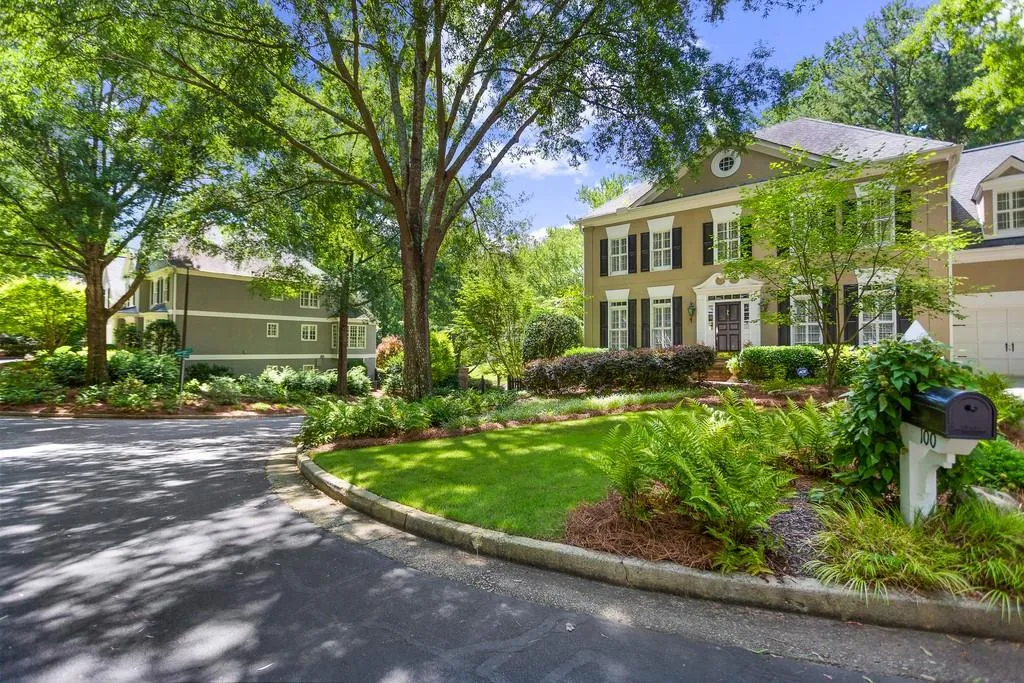 215 Woodchase Close Ne, Sandy Springs, Georgia 30319, 4 Bedrooms Bedrooms, ,4 BathroomsBathrooms,Residential,Sold,215 Woodchase Close Ne,6797364