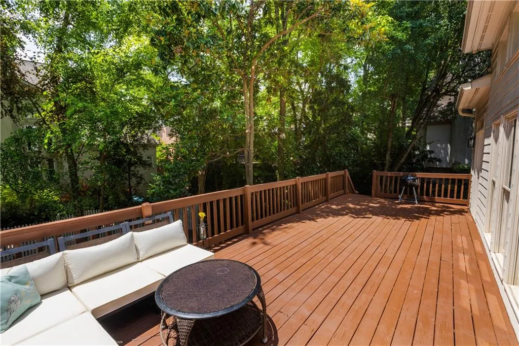 Private Deck