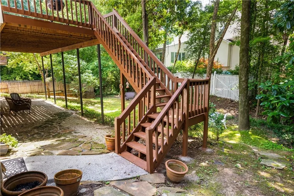 5710 Cameron Hall Place, Sandy Springs, Georgia 30328, 5 Bedrooms Bedrooms, ,3 BathroomsBathrooms,Residential,For Sale,5710 Cameron Hall Place,7626920