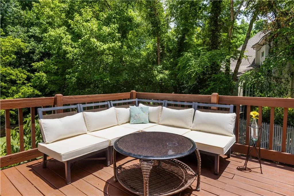 Comfortable Deck