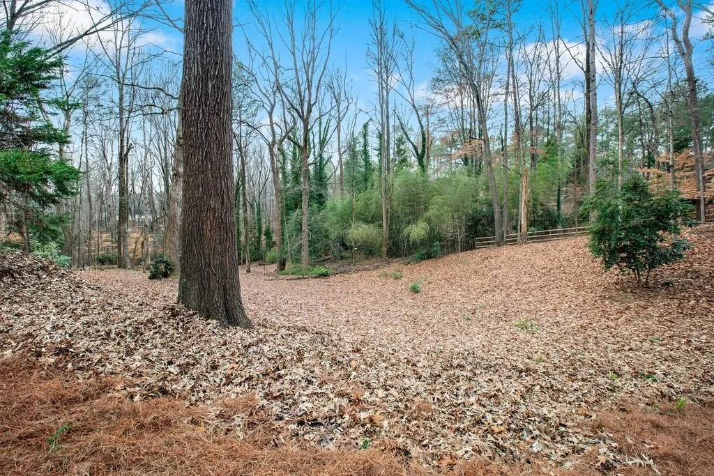 525 Valley Hall Drive, Sandy Springs, Georgia 30350, 7 Bedrooms Bedrooms, ,5 BathroomsBathrooms,Residential,Sold,525 Valley Hall Drive,6671431