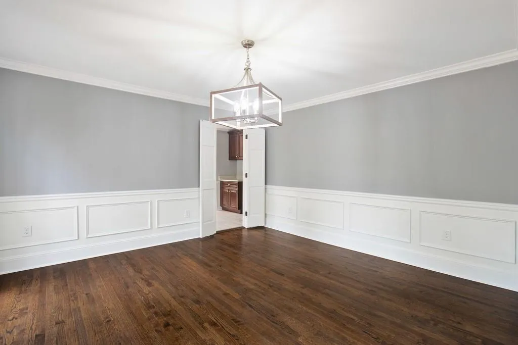 525 Valley Hall Drive, Sandy Springs, Georgia 30350, 7 Bedrooms Bedrooms, ,5 BathroomsBathrooms,Residential,Sold,525 Valley Hall Drive,6671431