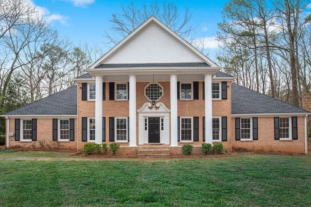 525 Valley Hall Drive, Sandy Springs, Georgia 30350, 7 Bedrooms Bedrooms, ,5 BathroomsBathrooms,Residential,Sold,525 Valley Hall Drive,6671431