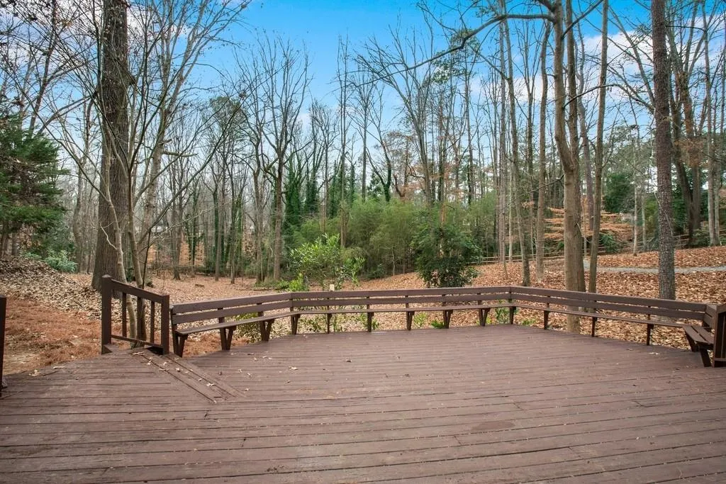 525 Valley Hall Drive, Sandy Springs, Georgia 30350, 7 Bedrooms Bedrooms, ,5 BathroomsBathrooms,Residential,Sold,525 Valley Hall Drive,6671431