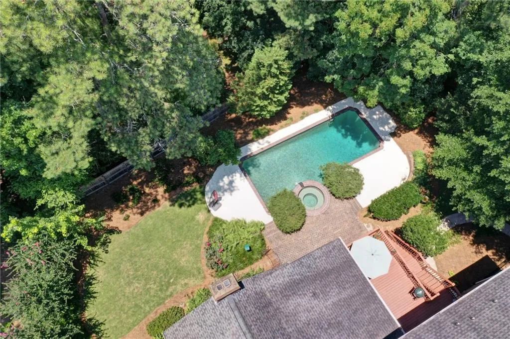 7620 Brigham Drive, Sandy Springs, Georgia 30350, 6 Bedrooms Bedrooms, ,5 BathroomsBathrooms,Residential,Sold,7620 Brigham Drive,7243109