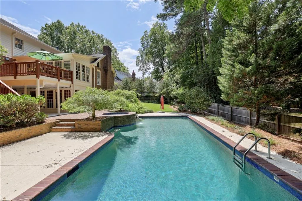 7620 Brigham Drive, Sandy Springs, Georgia 30350, 6 Bedrooms Bedrooms, ,5 BathroomsBathrooms,Residential,Sold,7620 Brigham Drive,7243109