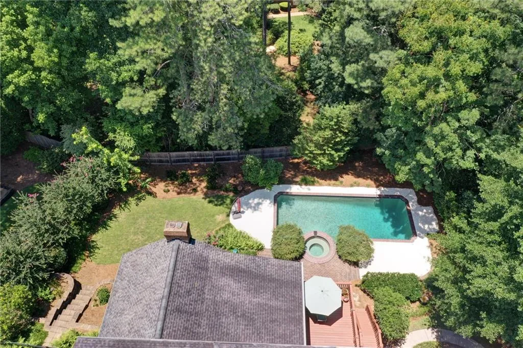 7620 Brigham Drive, Sandy Springs, Georgia 30350, 6 Bedrooms Bedrooms, ,5 BathroomsBathrooms,Residential,Sold,7620 Brigham Drive,7243109