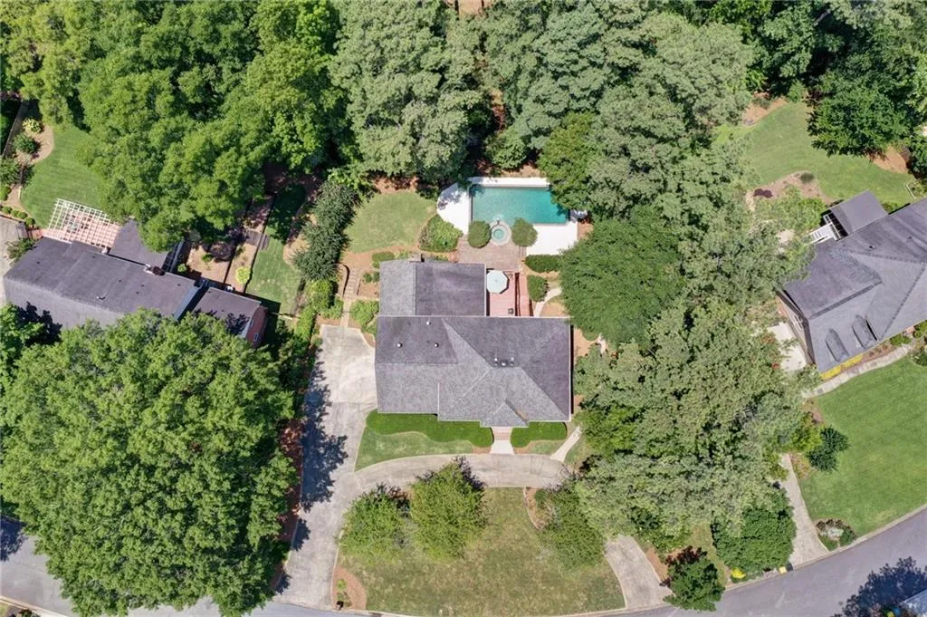 7620 Brigham Drive, Sandy Springs, Georgia 30350, 6 Bedrooms Bedrooms, ,5 BathroomsBathrooms,Residential,Sold,7620 Brigham Drive,7243109