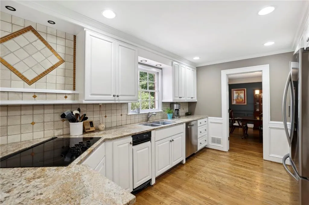 7620 Brigham Drive, Sandy Springs, Georgia 30350, 6 Bedrooms Bedrooms, ,5 BathroomsBathrooms,Residential,Sold,7620 Brigham Drive,7243109