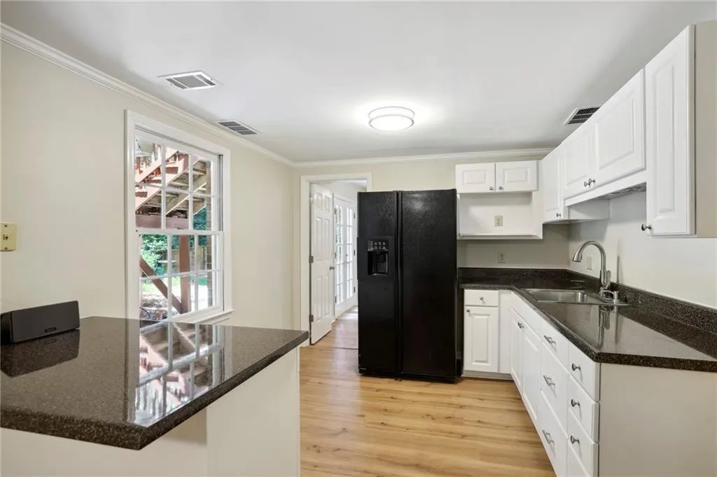 7620 Brigham Drive, Sandy Springs, Georgia 30350, 6 Bedrooms Bedrooms, ,5 BathroomsBathrooms,Residential,Sold,7620 Brigham Drive,7243109