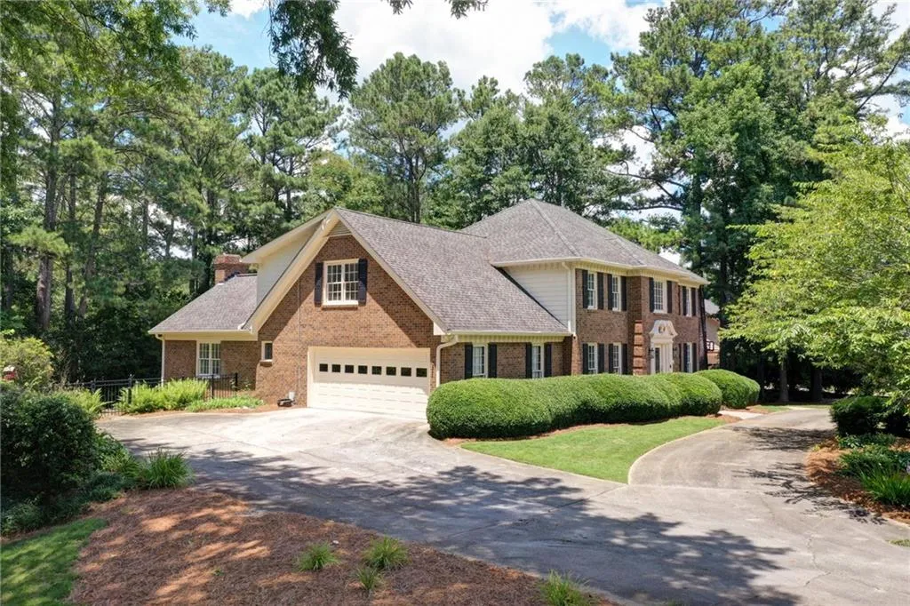 7620 Brigham Drive, Sandy Springs, Georgia 30350, 6 Bedrooms Bedrooms, ,5 BathroomsBathrooms,Residential,Sold,7620 Brigham Drive,7243109