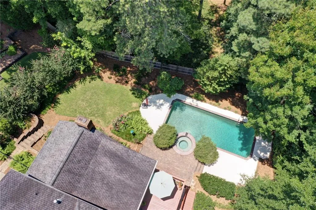7620 Brigham Drive, Sandy Springs, Georgia 30350, 6 Bedrooms Bedrooms, ,5 BathroomsBathrooms,Residential,Sold,7620 Brigham Drive,7243109