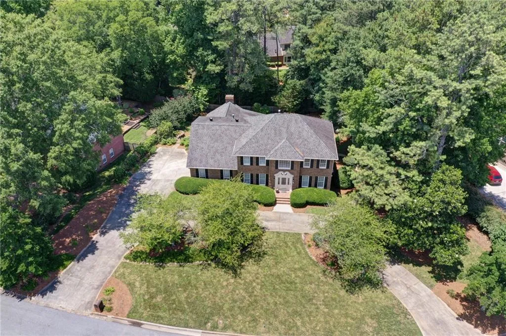 7620 Brigham Drive, Sandy Springs, Georgia 30350, 6 Bedrooms Bedrooms, ,5 BathroomsBathrooms,Residential,Sold,7620 Brigham Drive,7243109