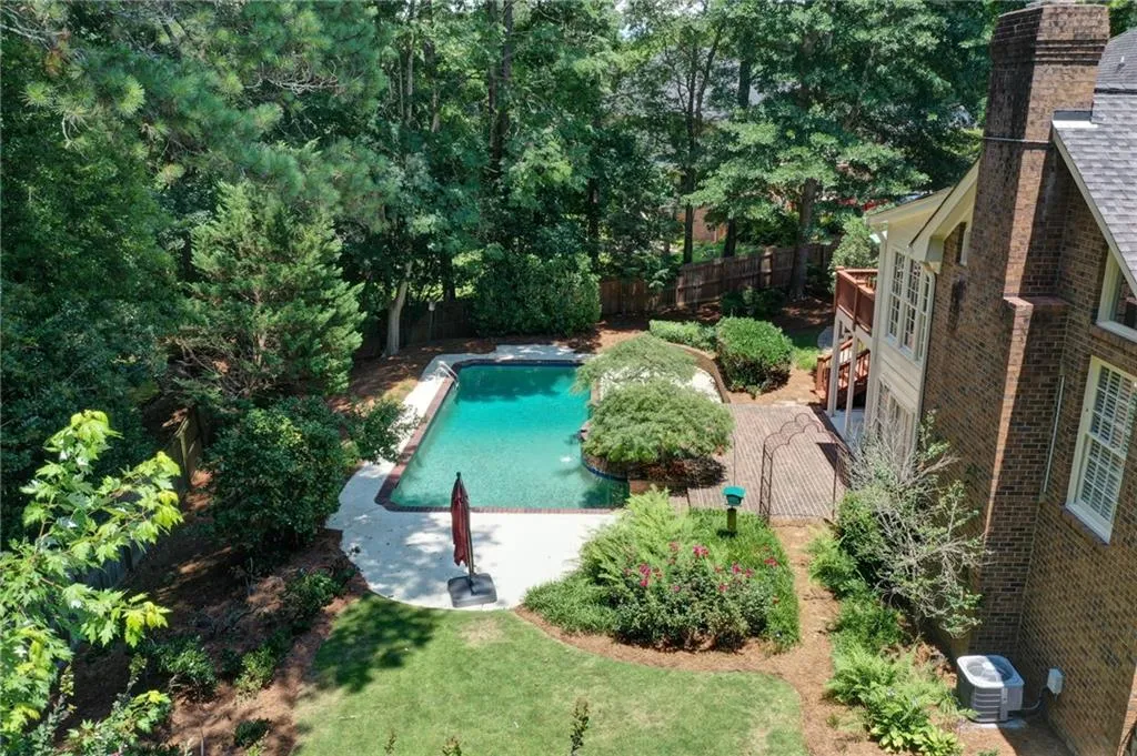 7620 Brigham Drive, Sandy Springs, Georgia 30350, 6 Bedrooms Bedrooms, ,5 BathroomsBathrooms,Residential,Sold,7620 Brigham Drive,7243109